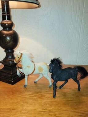 Set of 2 Flocked Horses